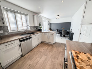 Photo 7- click for photo gallery